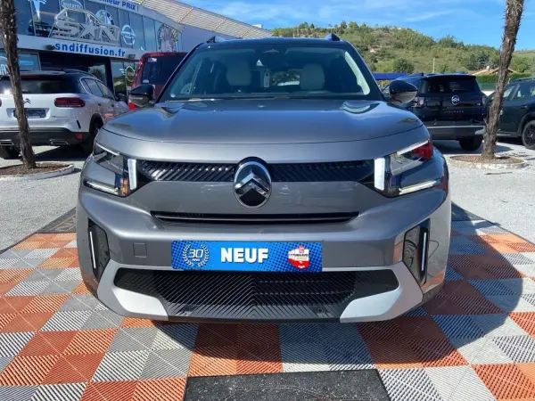 Citroën C3 AIRCROSS Hybride 145 e-DCS6 MAX Toit Noir 7 PLACES - Photo 2