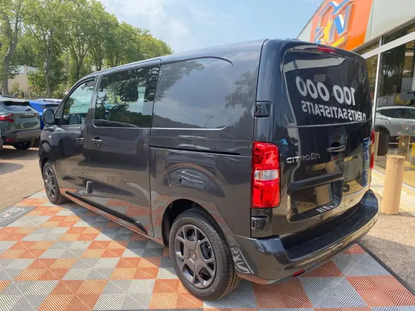 Citroën JUMPY DOUBLE CABINE 2.2 BlueHDi 180 EAT8 M PACK LOOK et CITY LEDS Caméra 2 Ptes Lat. - Photo 2