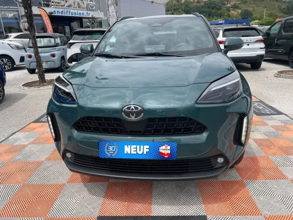 Toyota YARIS CROSS 1.5 HYBRIDE 130 2WD DESIGN BUSINESS - Photo 2